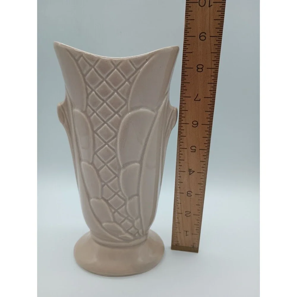 Shawnee Pottery 40s  Double Fan Fish Scale  Vase 8.75